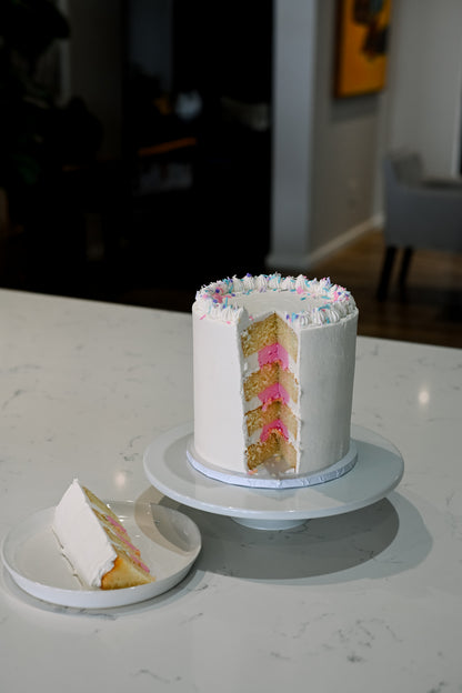 GENDER REVEAL CAKE