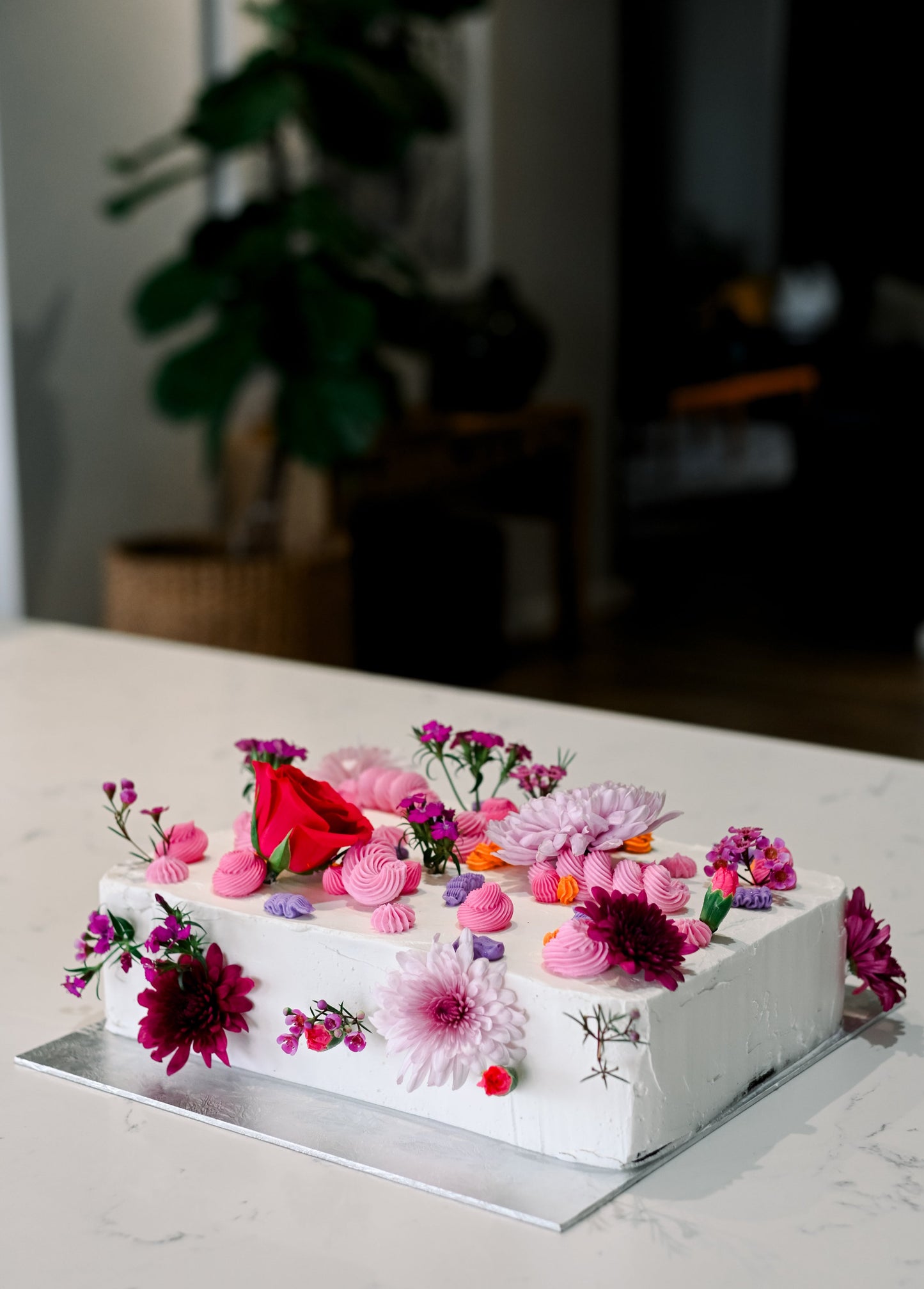 MINKI FLORETS SHEET CAKE