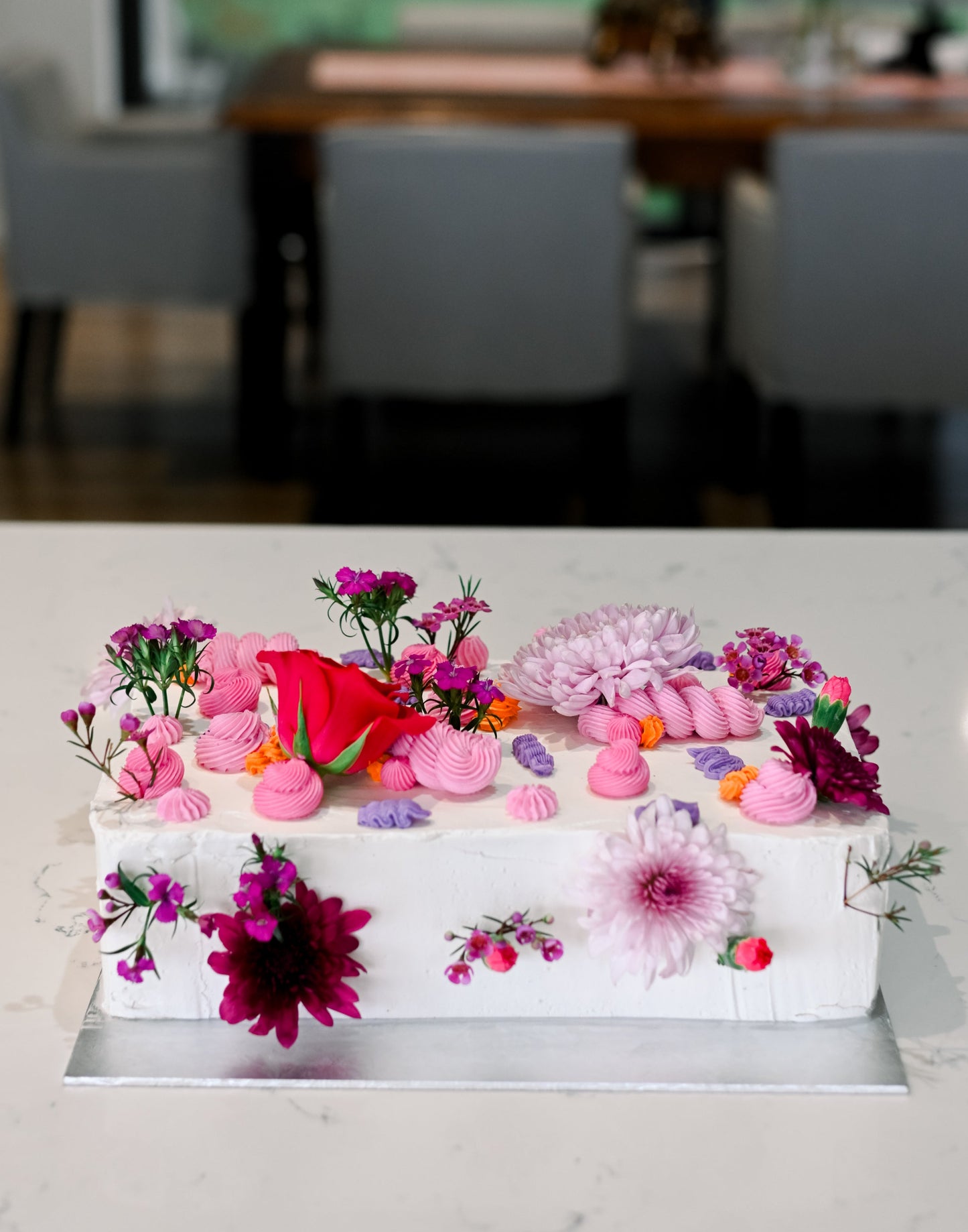 MINKI FLORETS SHEET CAKE